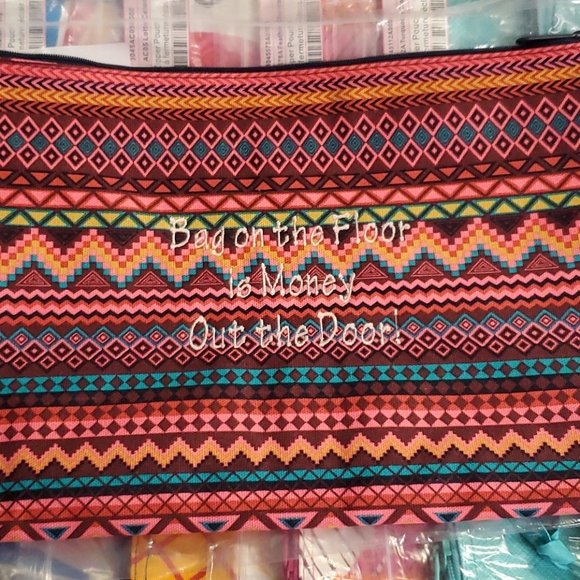 NIB Zipper Pouch - Picture 2 of 4